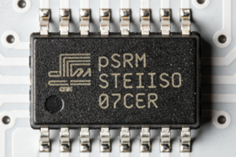 低功耗psram偽靜態存儲器EMI164LA16LM-70I